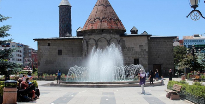 Sıcaklık farklı açılıyor