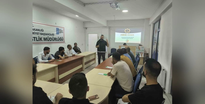 Hakkari'de Uyuşturucuyla Mücadele Farkındalık Çalışması: 90 Kişiye Seminer