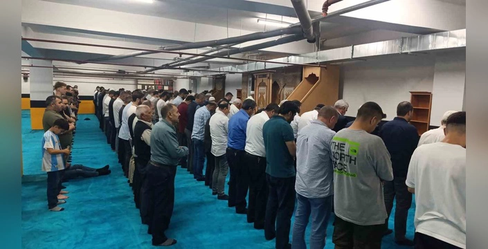 Van'da Hazreti Ömer Camii Yıkılıyor: Geçici Mescit Kuruldu