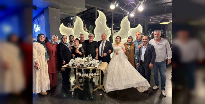 34 yıl sonra lise aşkı: Elazığ'da düğün