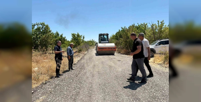 Akçadağ'da yol çalışmaları devam ediyor: Bahri Mahallesi'ne modern ulaşım