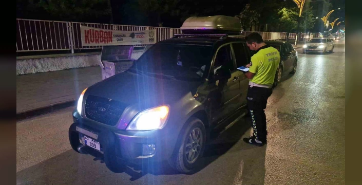 Alaca'da asayiş uygulaması: 15 sürücüye 25 bin TL ceza