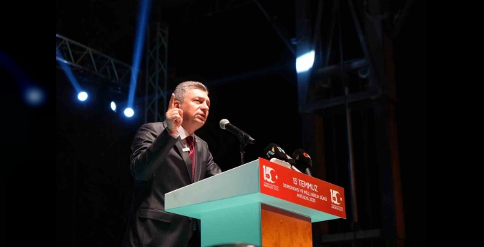 Antalya'da 15 Temmuz Anması: Şehitler Anıldı, FETÖ Uyarısı Yapıldı