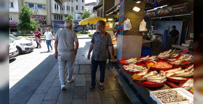 Arap turistler canlandırdı: Trabzon'da balık tezgahları hareketli