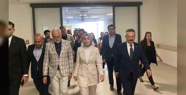 Bakan Göktaş, Yaralı Orman İşçisi Kader Dereli'yi Ziyaret Etti: 'Durumu İyiye Gidiyor'