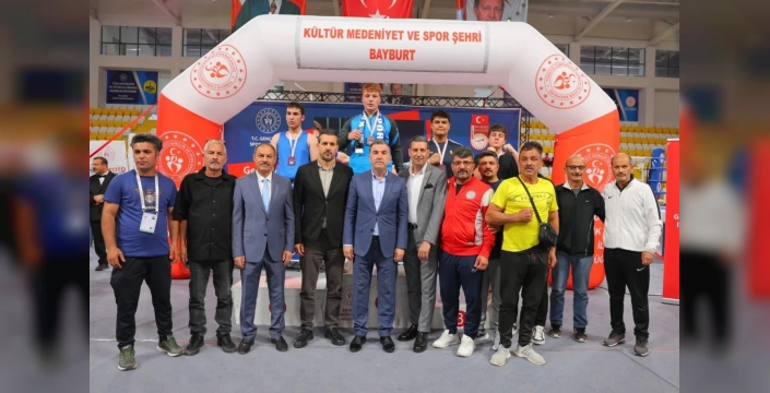 Bayburt'ta boks şampiyonası tamamlandı