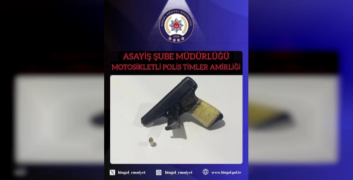 Bingöl'de operasyon: Ruhsatsız tabanca ve aranan şahıs yakalandı