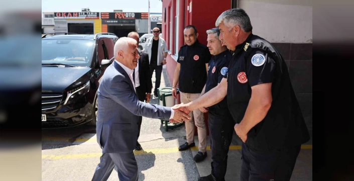 Bursa'da itfaiye teşkilatı güçleniyor: 4 yeni itfaiye aracı hizmete giriyor