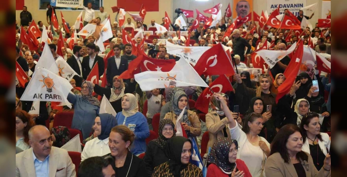 Büyükgümüş, Erzurum'da konuştu: Erdoğan'ı tekrar seçeceğiz, terörsüz Türkiye için çalışıyoruz