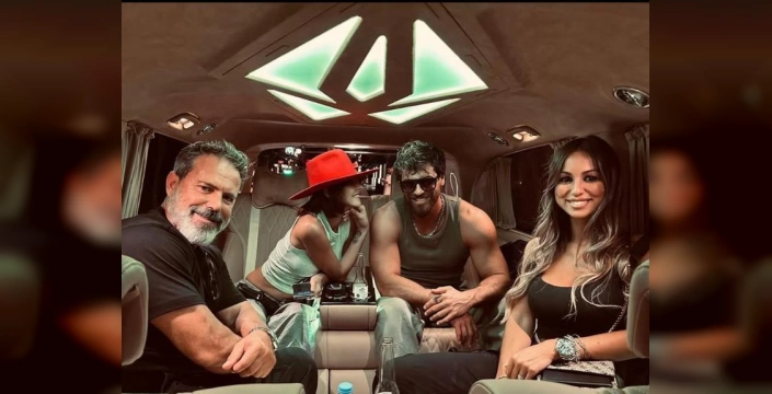Can Yaman İstanbul'da: Sevgilisini sosyal medyada paylaştı