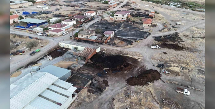 Çanakkale'de orman yangını sürüyor: Tarihi mezarlar da zarar gördü