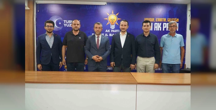Düzce'den AK Parti'ye yeni katılım: Uğur Gürsoy, YRP'den istifa etti