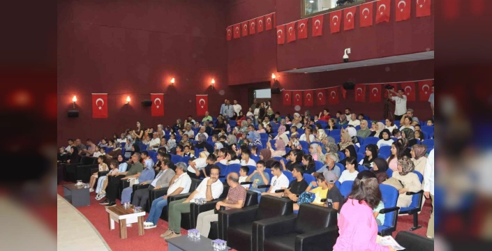 Elazığ'da yaz kursları tamamlandı: Öğrencilere başarı belgeleri verildi