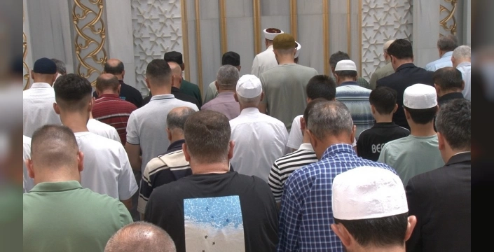 Erbaş'tan Yangınlar İçin Dua: 'Allah’ım, alevlerin sardığı yerleri bereketli yağmurunla söndür'