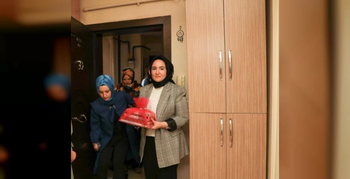 Erzincan'da 'Hayata Başlarken' Projesi: Nişanlı Kızlara Çeyiz Sepeti