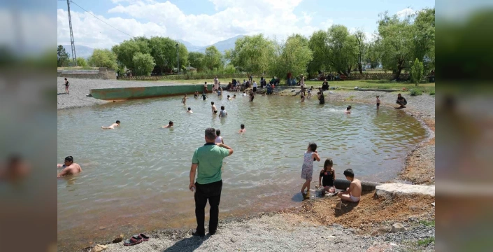Erzincan'da Sıcaklar Kavurdu: Ekşisu Mesire Alanı Dolup Taştı