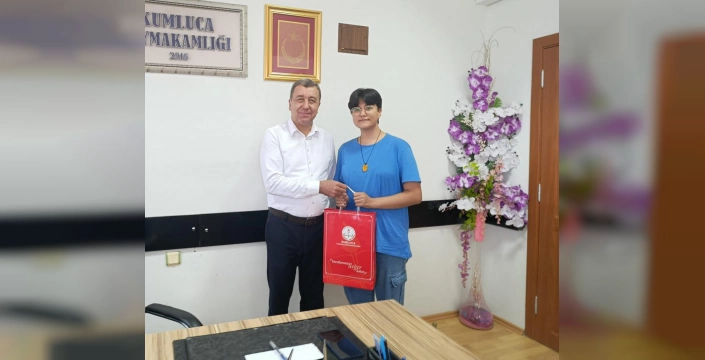 Erzurum'da Başarı: YKS'de İlk Bine Giren Öğrenciler Ödüllendirildi