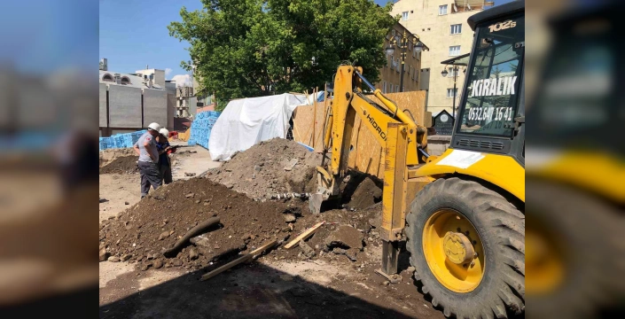 Erzurum'da doğalgaz borusu hasarı: Vatandaşlar korku dolu anlar yaşadı