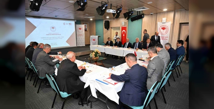 Erzurum'da Tarıma Dayalı İhtisas Organize Sanayi Bölgesi Toplantısı