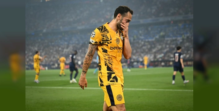 Fenerbahçe'den Çalhanoğlu hamlesi: Sarı-lacivertliler yıldız oyuncuyu kadrosuna katmak istiyor