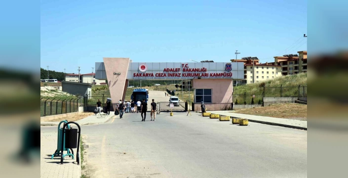 Ferizli'de iki mahkum intihar etti