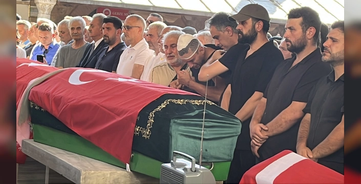 Gebze'de üç kişilik aile trafik kazasında hayatını kaybetti