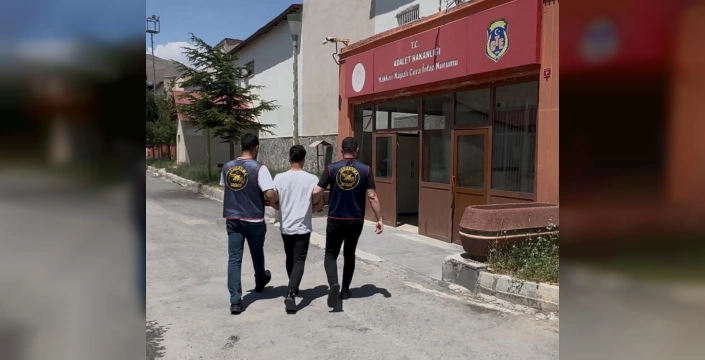 Hakkari'de 78 suç dosyasıyla aranan E.Z. yakalandı