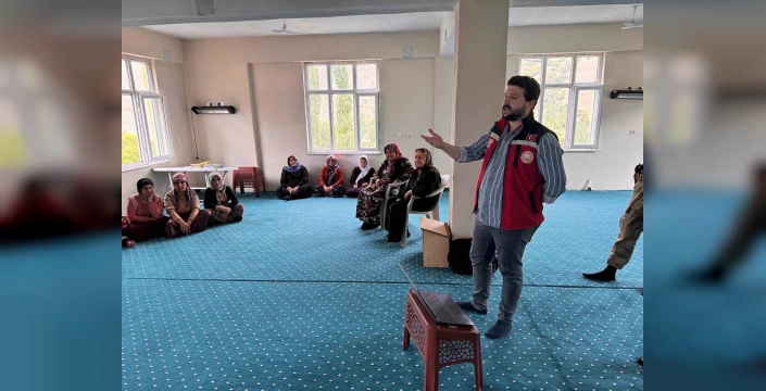 Hakkari'de kadınlara yönelik şiddet eğitimi