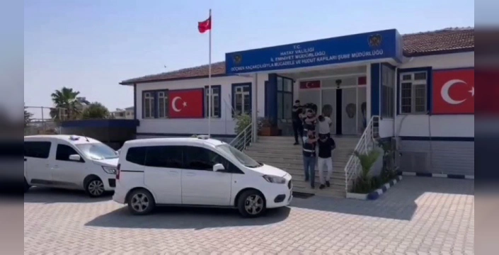 Hatay'da göçmen kaçakçılığı operasyonu: 10 göçmen yakalandı