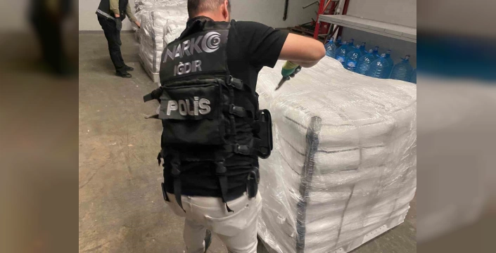 Iğdır'da büyük uyuşturucu operasyonu: 344 kg metamfetamin ele geçirildi