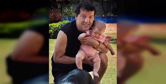 İlker Aksum: kızım Lila ile çay keyfi