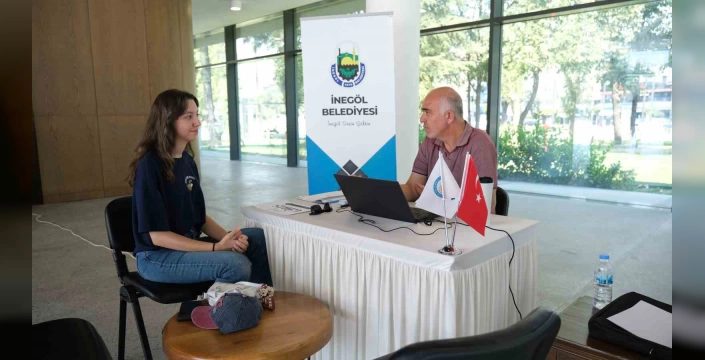 İnegöl Belediyesi: Üniversite Tercih Noktası gençlere kapılarını açtı