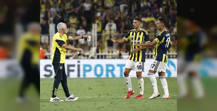 İrfan Can Kahveci'nin Golüyle Fenerbahçe, Lazio'yu 1-0 Yendi