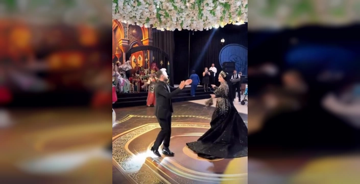 Kadir Ezildi ve Gamze Türkmen'in kına gecesi