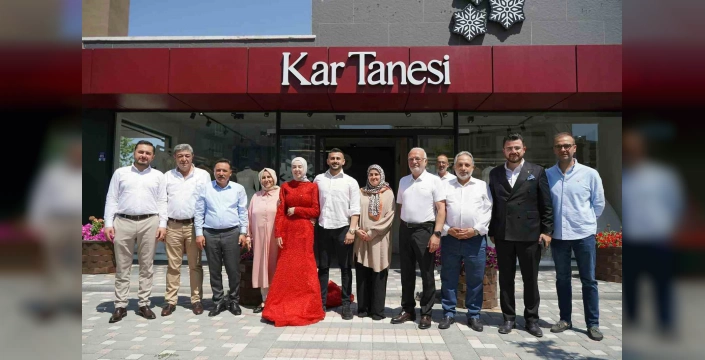 Kayseri Talas'ta anlamlı proje: Kartanesi Gelinlik Evi, önemli isimleri ağırladı