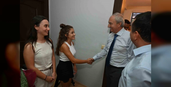Kocagöz, Gazetecilere Destek: Ücretsiz Sağlık Taraması ve Sosyal Projeler