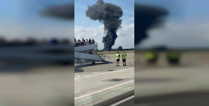 Londra'da uçak kazası: Kalkıştan sonra düştü