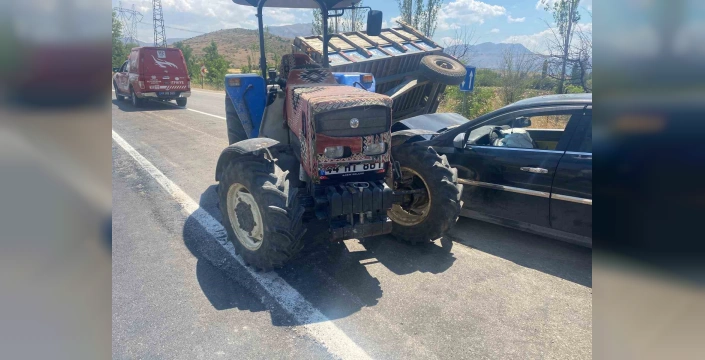 Malatya'da Korkunç Kaza: Traktör Römorku Devrildi, 2 Yaralı