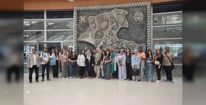 Malatya'da Yaz Okulu: 15 Ülkeden Misafirler Sanat Merkezini Gezdi