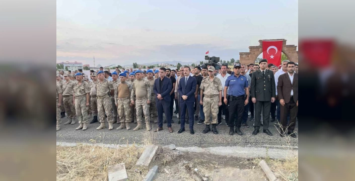 Malazgirt'te Şehit Binbaşı Arslan Kulaksız Anıldı: Vatan Sevgisiyle Anılacak Bir Kahraman