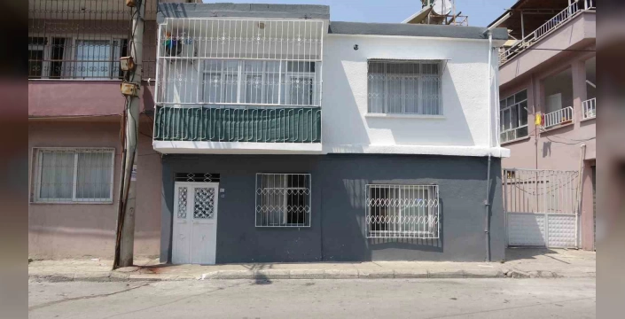 Mersin'de anne ve kızının vahşice öldürülmesi: Kayınbirader aranıyor