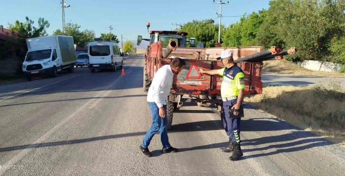 Muş'ta tarım araçları denetimi: Sürücüler uyarıldı