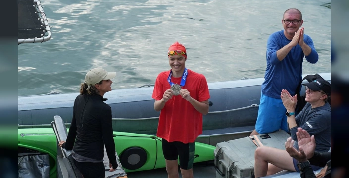 Nevzat Arda Ağır: 20 Bridges Swim'i tamamlayan en genç Türk
