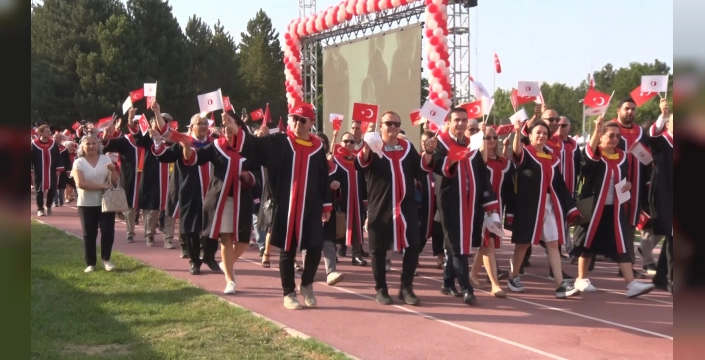 ODTÜ Mezuniyet Töreni'nde Sürpriz Evlilik Teklifi