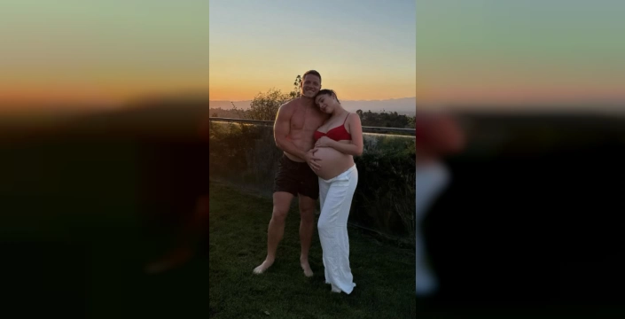 Olivia Culpo ve Christian McCaffrey anne baba oldu