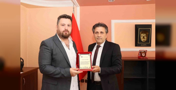 Oltu MYO'da Müdür Değişikliği: Doç. Dr. Doğru Görevi Prof. Dr. Akkuş'a Devretti