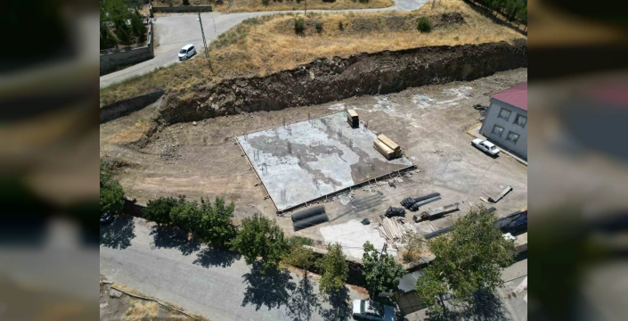 Onikişubat'ta Gençlik Merkezi Temeli Atıldı: Başkan Toptaş'tan Önemli Açıklamalar