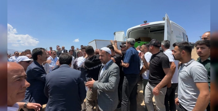 Onur Karael, Yüksekova'da toprağa verildi
