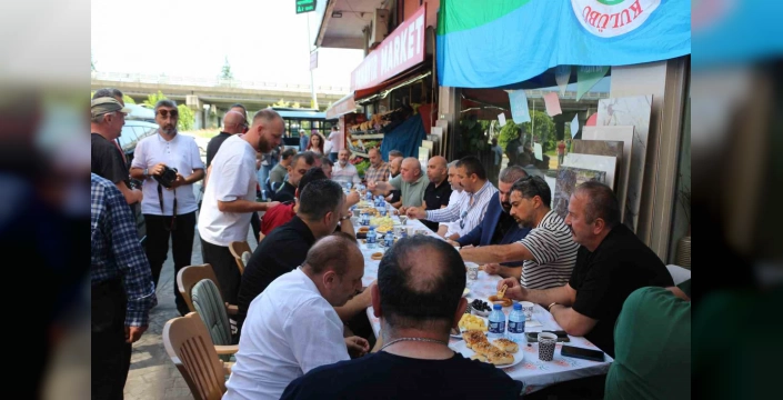 Rize'de esnaf ve Çaykur Rizespor buluştu: Birlik ve beraberlik vurgusu