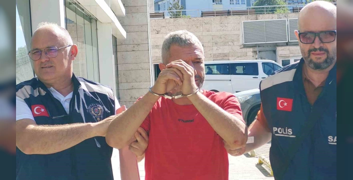 Samsun'da dehşet: Eşini ve kızını darp eden saldırgan, polislere bıçakla saldırdı